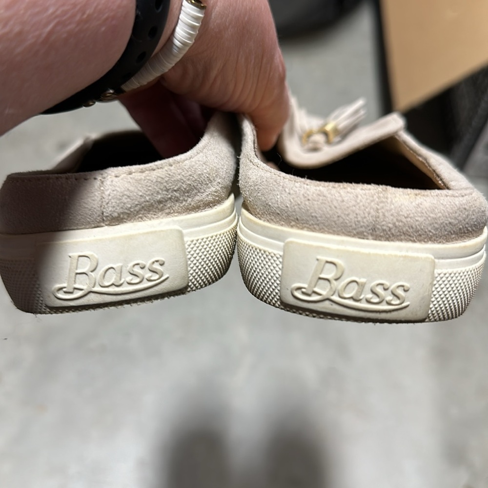 G.H. Bass & Co. Shoes | Women's Bass Slip On Tan Sneakers / Size 10 M - Picture 5 of 8